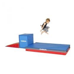 CHILDREN JUMPING OBSTACLE COURSE